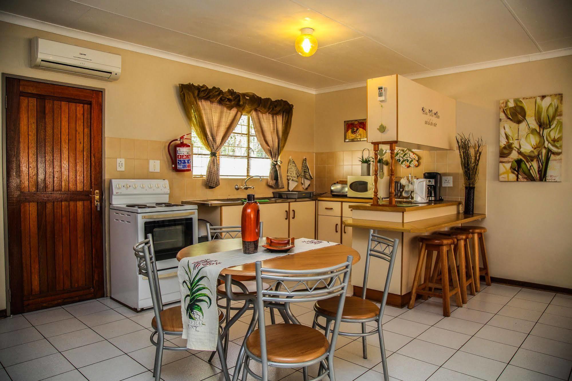 פונגולה Aber Jetz Guesthouse מראה חיצוני תמונה